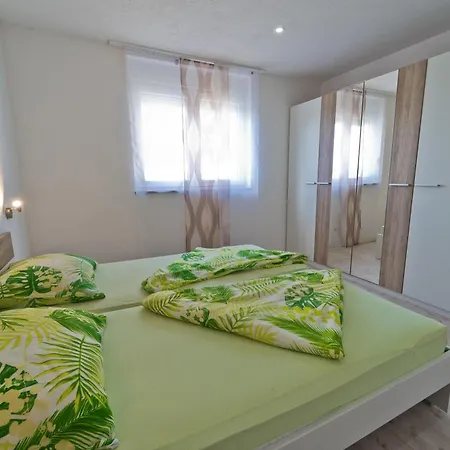 Nal With A Private Pool Holiday home