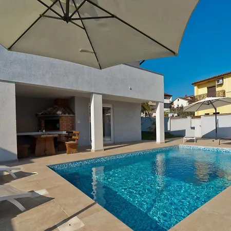 Nal With A Private Pool *